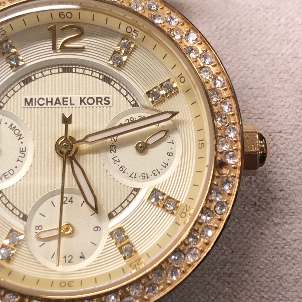 NIB Michael Kors Gold Mini Parker Crystal Watch - Picture 4 of 8